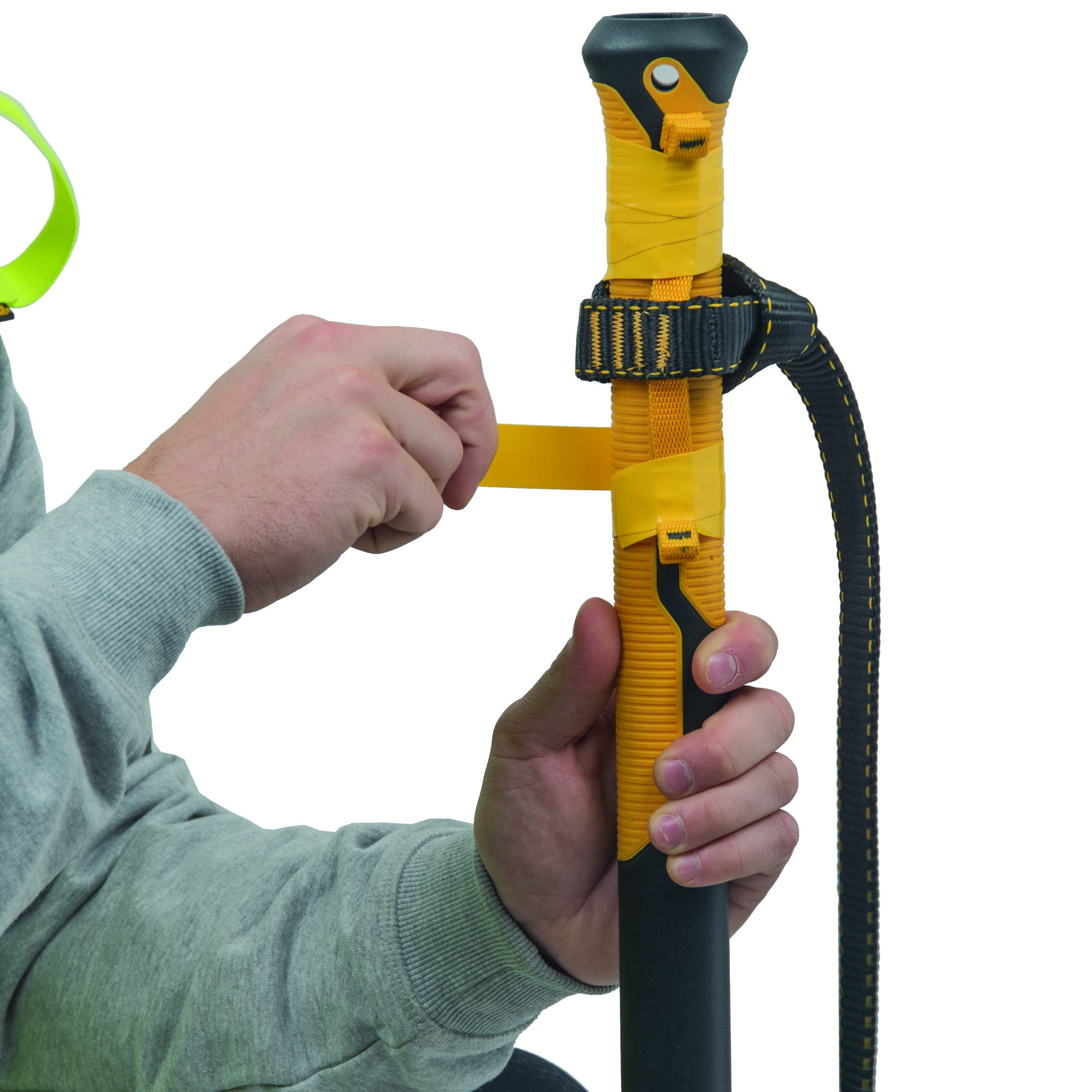 DEWALT V-Ring Tool Attachment  Double Wing, 80 lbs.(36.3 kg) capacity