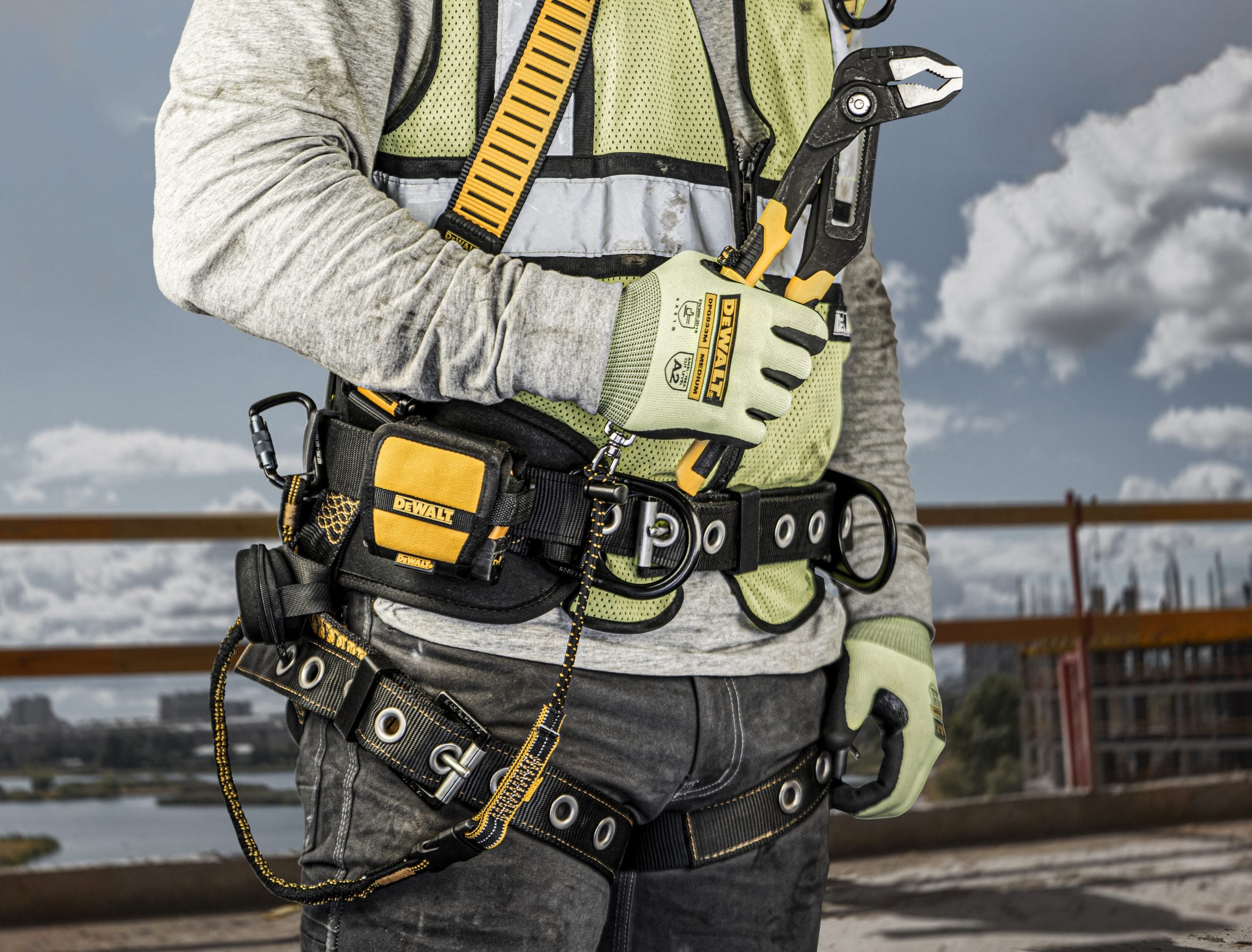 DEWALT Coiled Tape Measure Kit