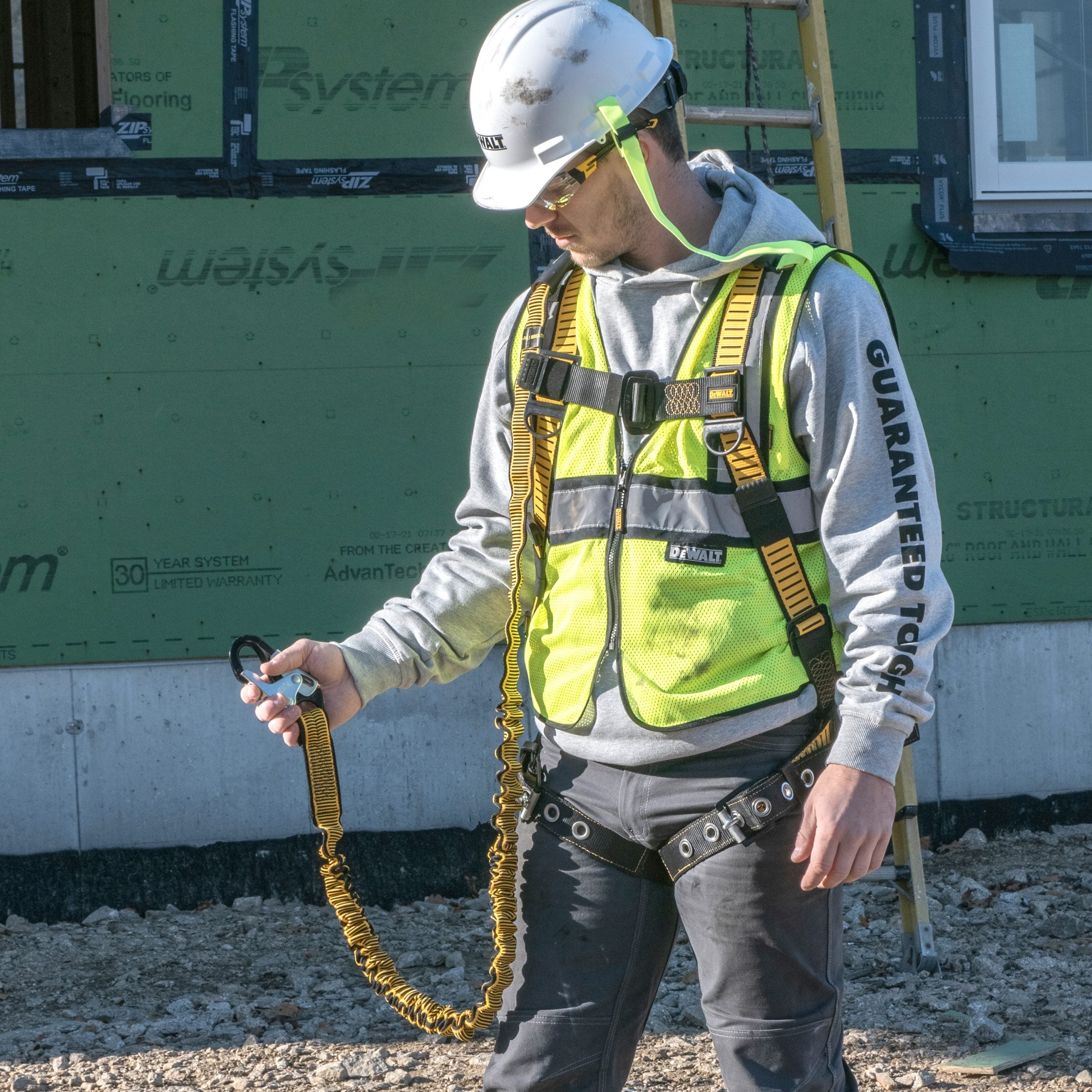 DEWALT 6 ft. (1.8 m) SINGLE LEG LANYARD Internal Absorber, with Steel Snap hooks on both ends