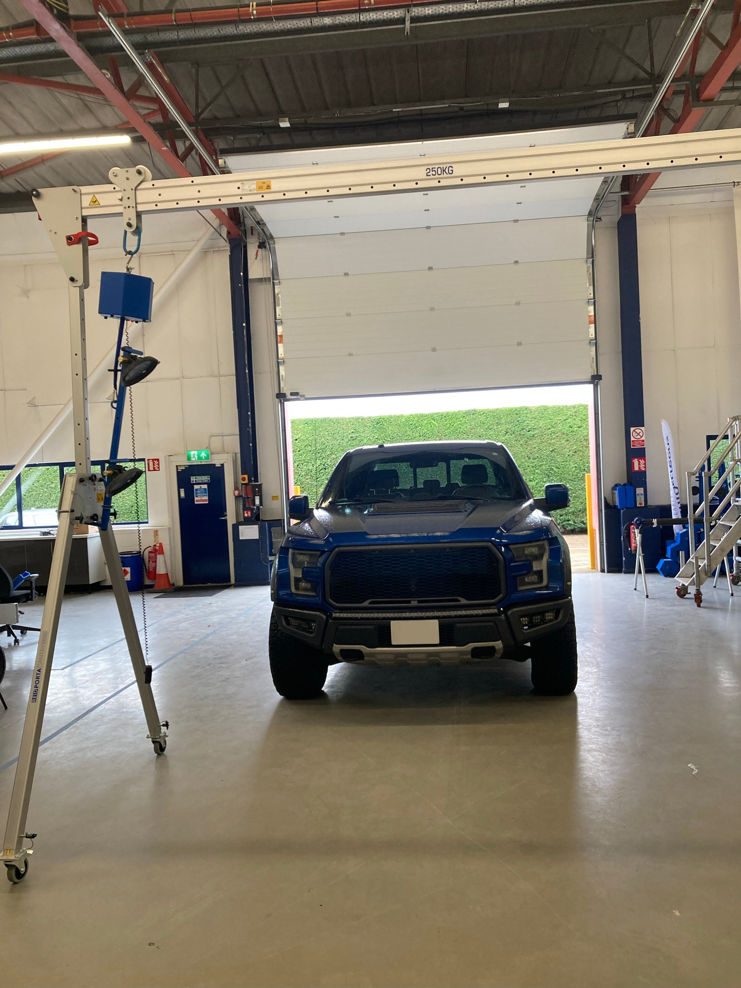 REID PORTAGANTRY® RAPIDE System - 2200 lb Capacity