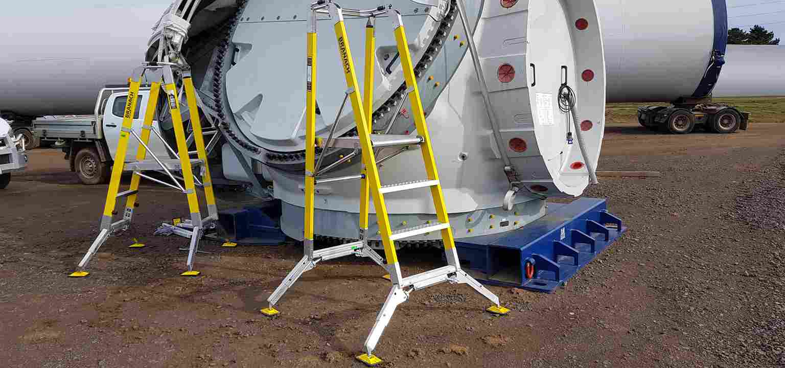 WorkMaster All Terrain 550mm Safety Step Platform Ladder - Gallery Image 2